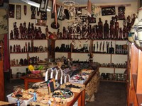 artisanatladen in kigali.jpg